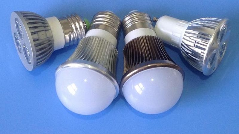 工业厂房照明安装成本解析：影响价格的关键因素**